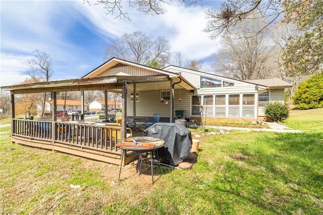 918 Hampton Street, Eden, NC 27288