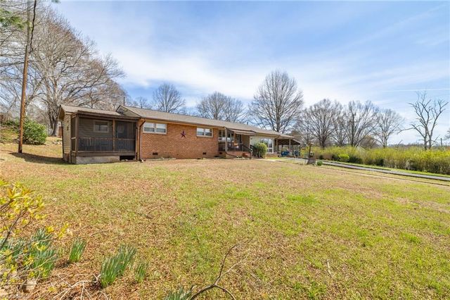 918 Hampton Street, Eden, NC 27288