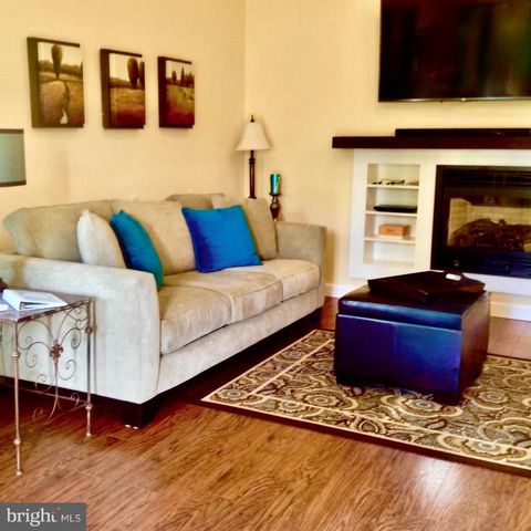 65 CLARK LN, Washington, VA 22747