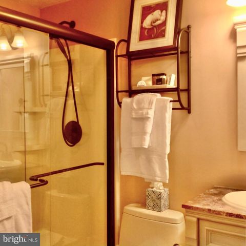 65 CLARK LN, Washington, VA 22747
