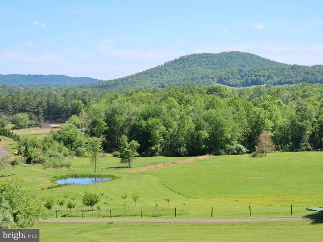 65 CLARK LN, Washington, VA 22747