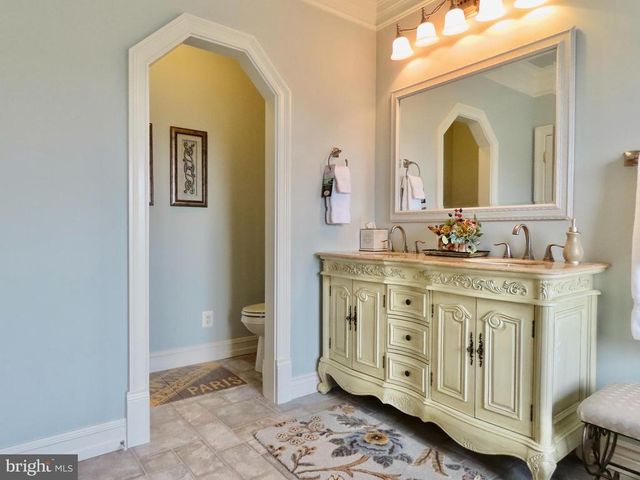 65 CLARK LN, Washington, VA 22747