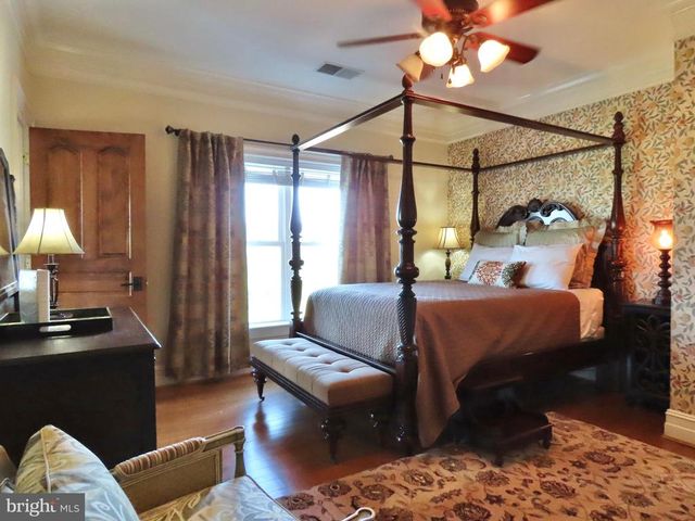 65 CLARK LN, Washington, VA 22747