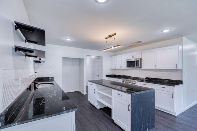 6202 Carnation TER, Austin, TX 78741