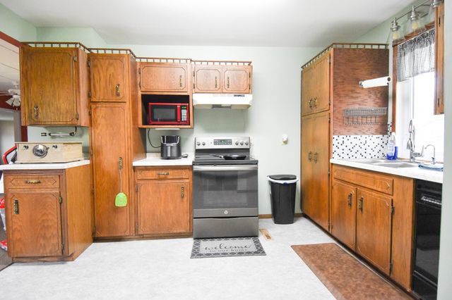 34311 150th Avenue NW, Newfolden, MN 56738