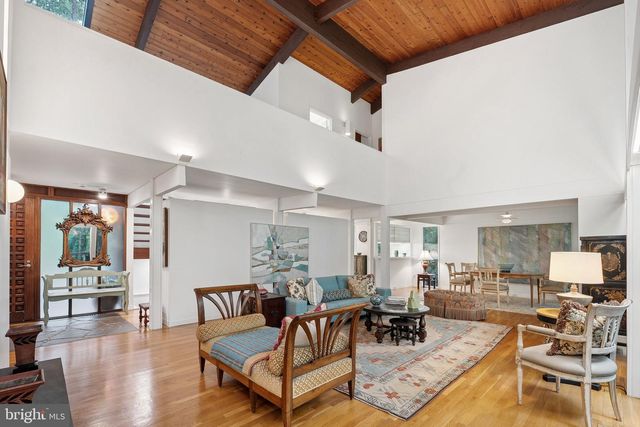 1330 POTOMAC SCHOOL RD, Mclean, VA 22101