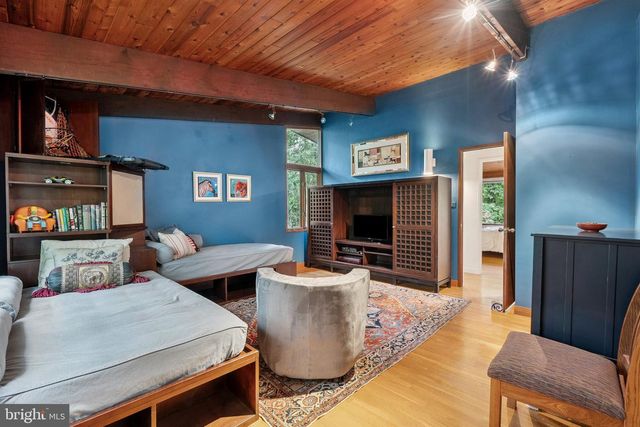 1330 POTOMAC SCHOOL RD, Mclean, VA 22101