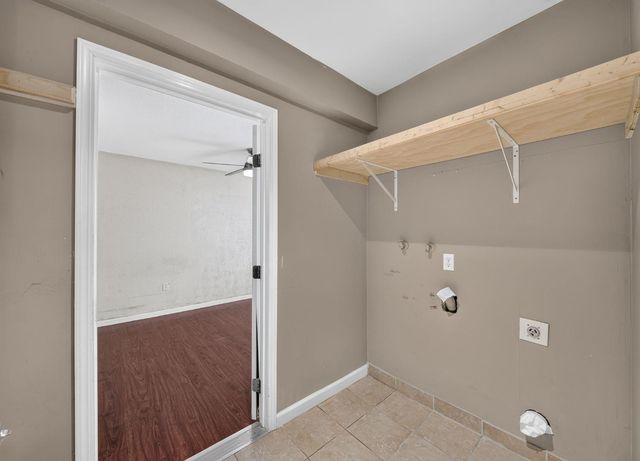 2638 N Selland Avenue, Fresno, CA 93722