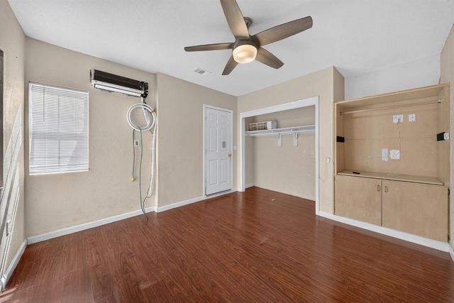 2638 N Selland Avenue, Fresno, CA 93722