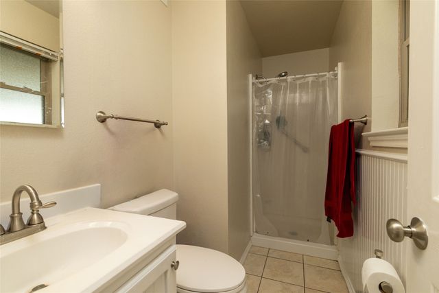 401 Berryhill Drive, Springtown, TX 76082