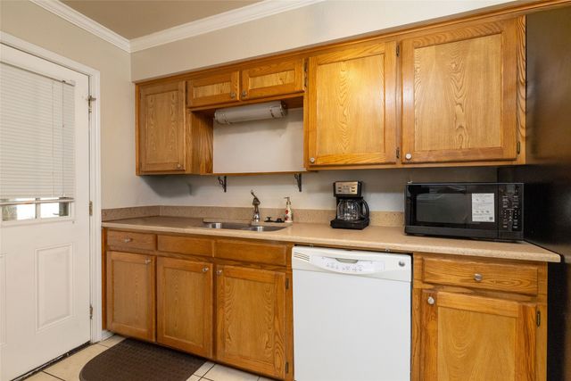 401 Berryhill Drive, Springtown, TX 76082