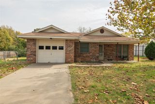 401 Berryhill Drive, Springtown, TX 76082