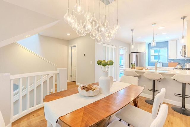 992 Alpine Terrace 5, Sunnyvale, CA 94086