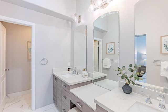 992 Alpine Terrace 5, Sunnyvale, CA 94086