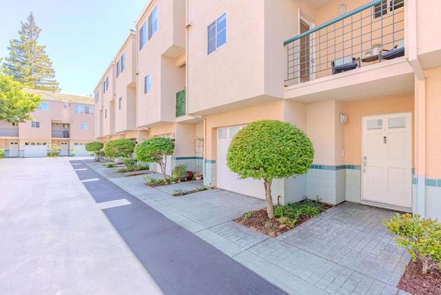 992 Alpine Terrace 5, Sunnyvale, CA 94086