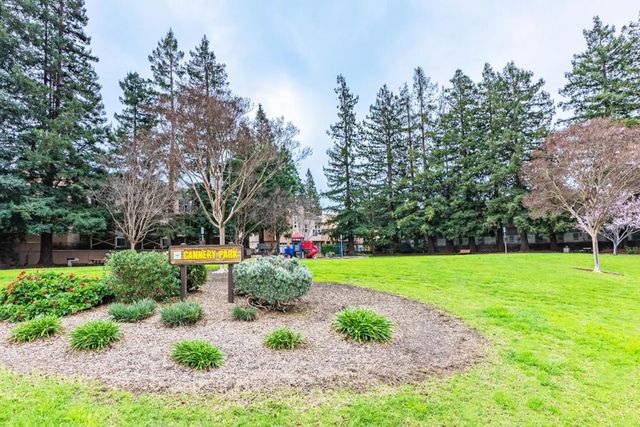 992 Alpine Terrace 5, Sunnyvale, CA 94086