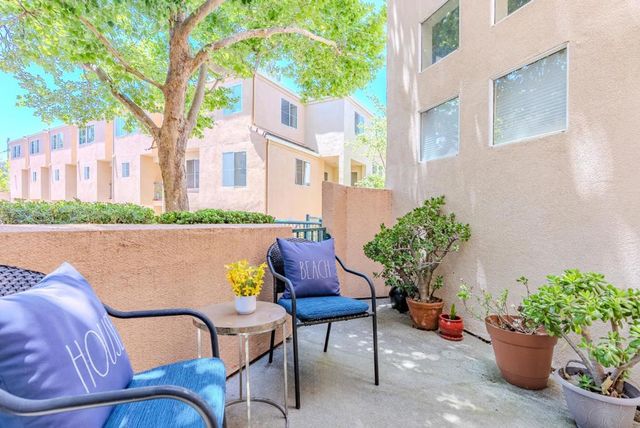 992 Alpine Terrace 5, Sunnyvale, CA 94086