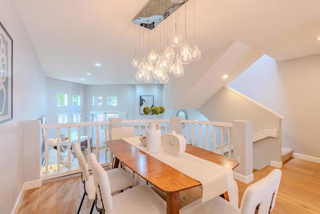 992 Alpine Terrace 5, Sunnyvale, CA 94086