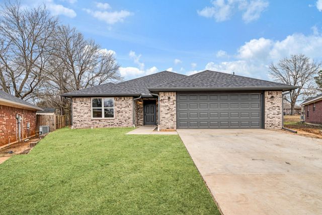 2725 Briarwood, Paris, TX 75460