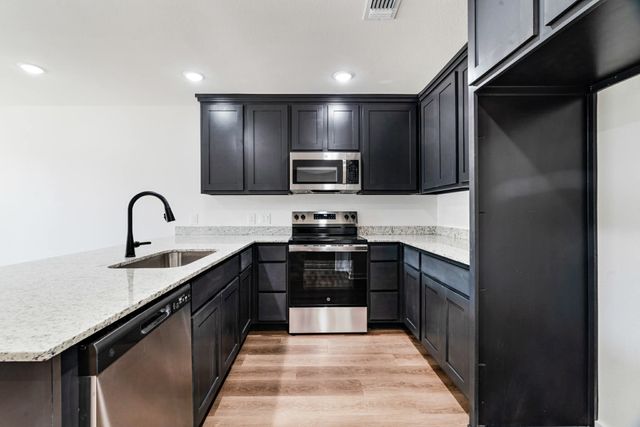 2725 Briarwood, Paris, TX 75460