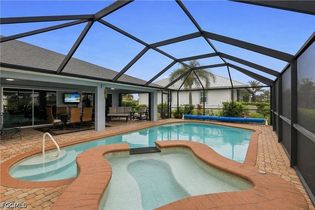 11891 Princess Grace CT, Cape Coral, FL 33991