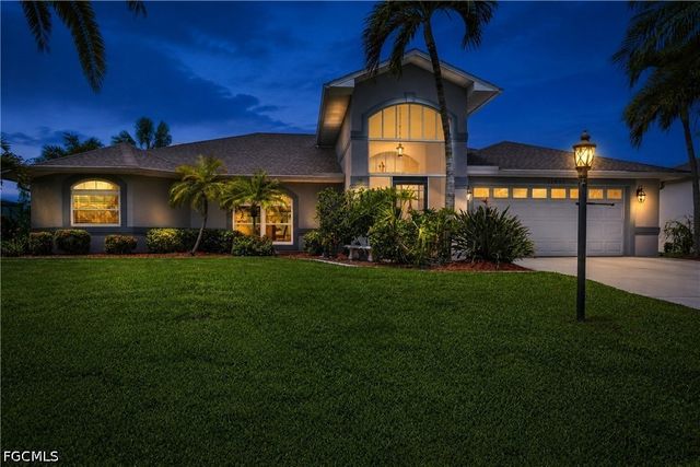 11891 Princess Grace CT, Cape Coral, FL 33991