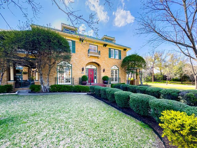 618 N 25th Street, Corsicana, TX 75110