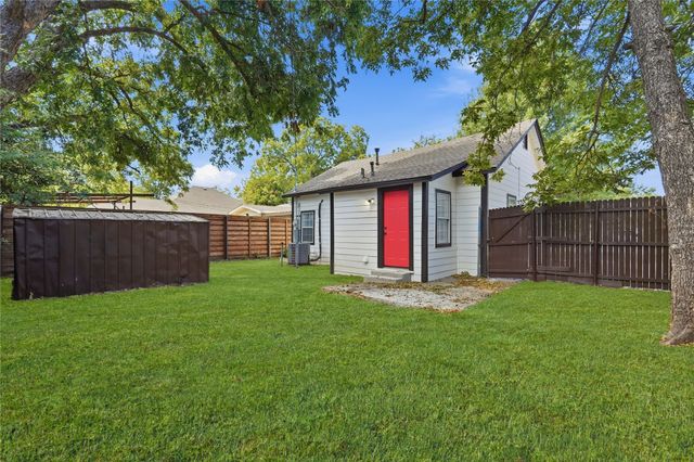1118 Oxford Street, River Oaks, TX 76114