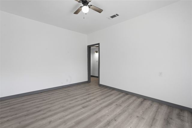 1118 Oxford Street, River Oaks, TX 76114