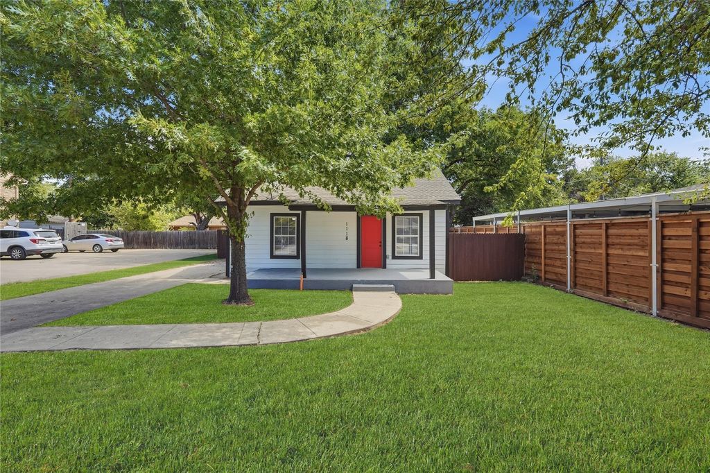 1118 Oxford Street, River Oaks, TX 76114 — photo 2