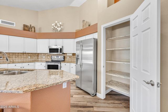 9555 E JUANITA Avenue, Mesa, AZ 85209