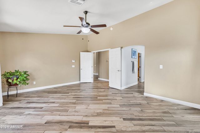 9555 E JUANITA Avenue, Mesa, AZ 85209