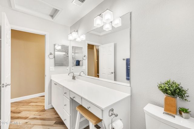 9555 E JUANITA Avenue, Mesa, AZ 85209
