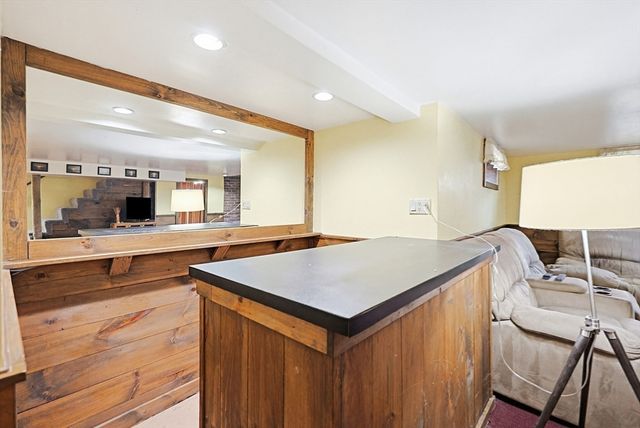 18 Circle Dr, Framingham, MA 01702