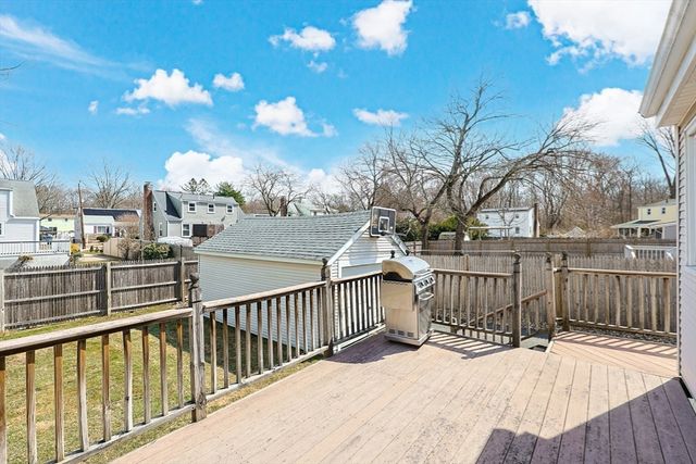 18 Circle Dr, Framingham, MA 01702