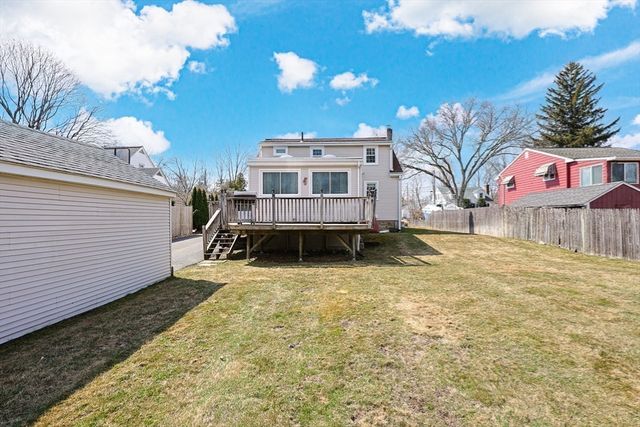 18 Circle Dr, Framingham, MA 01702