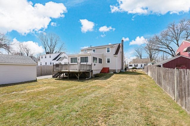 18 Circle Dr, Framingham, MA 01702