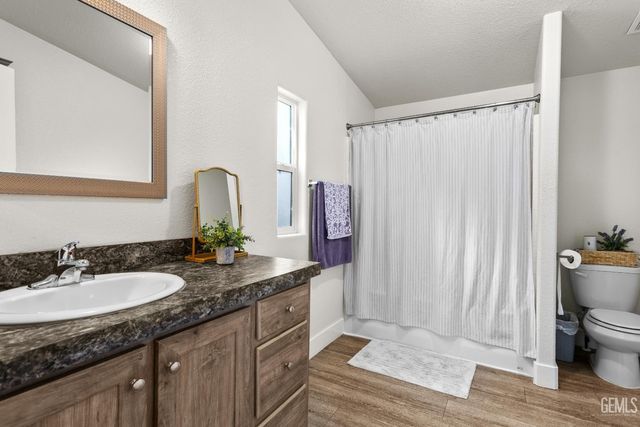 4401 Hughes Lane 191, Bakersfield, CA 93304