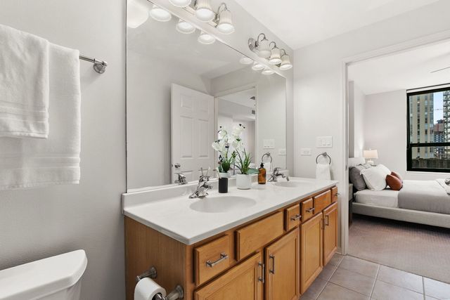 400 W Ontario Street 801, Chicago, IL 60654