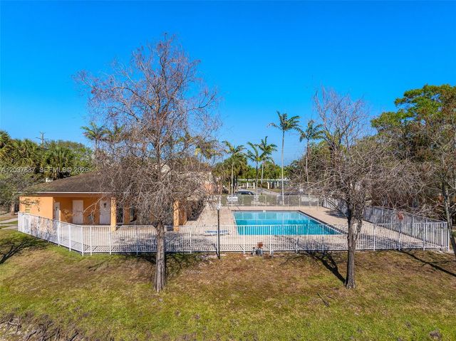 3690 N 56th Ave 948, Hollywood, FL 33021