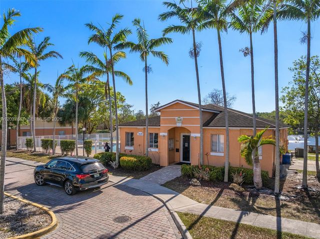 3690 N 56th Ave 948, Hollywood, FL 33021