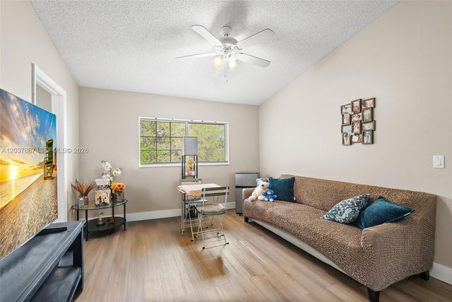 3690 N 56th Ave 948, Hollywood, FL 33021