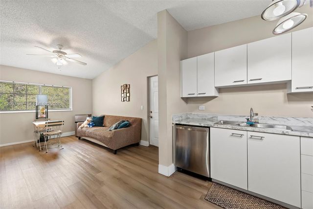 3690 N 56th Ave 948, Hollywood, FL 33021