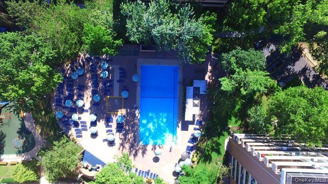 7-24 166th Street 8C, Beechhurst, NY 11357