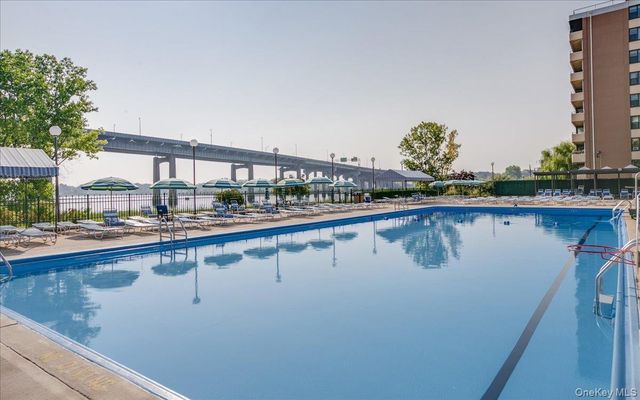 7-24 166th Street 8C, Beechhurst, NY 11357