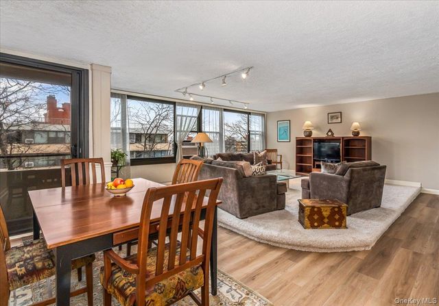 7-24 166th Street 8C, Beechhurst, NY 11357