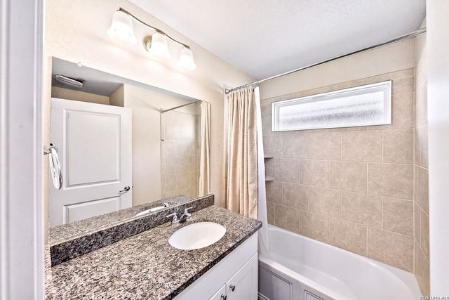 811 BLUE LANDING, San Antonio, TX 78221
