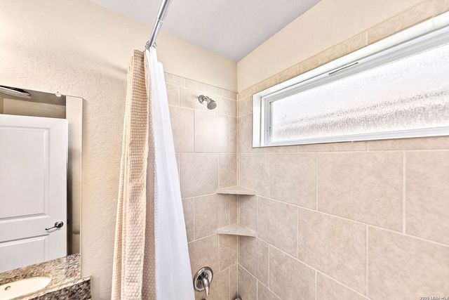 811 BLUE LANDING, San Antonio, TX 78221