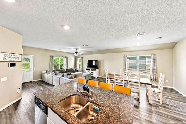 811 BLUE LANDING, San Antonio, TX 78221