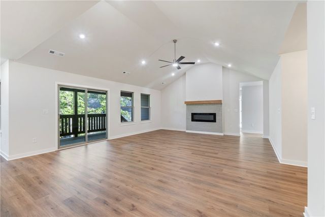 34 Brierfield Lane, Bella Vista, AR 72714